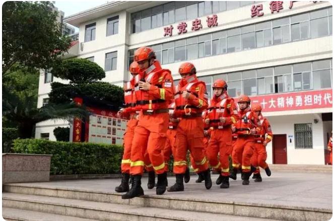 節(jié)日戰(zhàn)備不松懈，未雨綢繆保平安